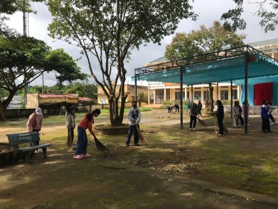 Công tác chuẩn bị cho ngày khai giảng năm học mới tại trường THCS Phú Sơn